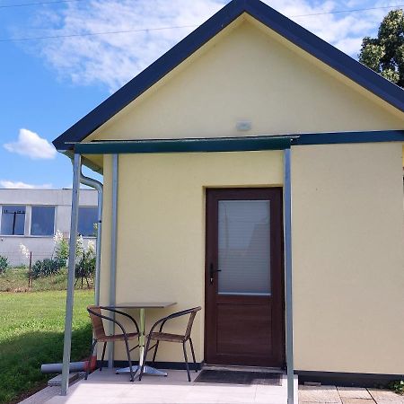 발라톤사르소 Szarszo Apartman Es Kempinghaz 아파트 외부 사진