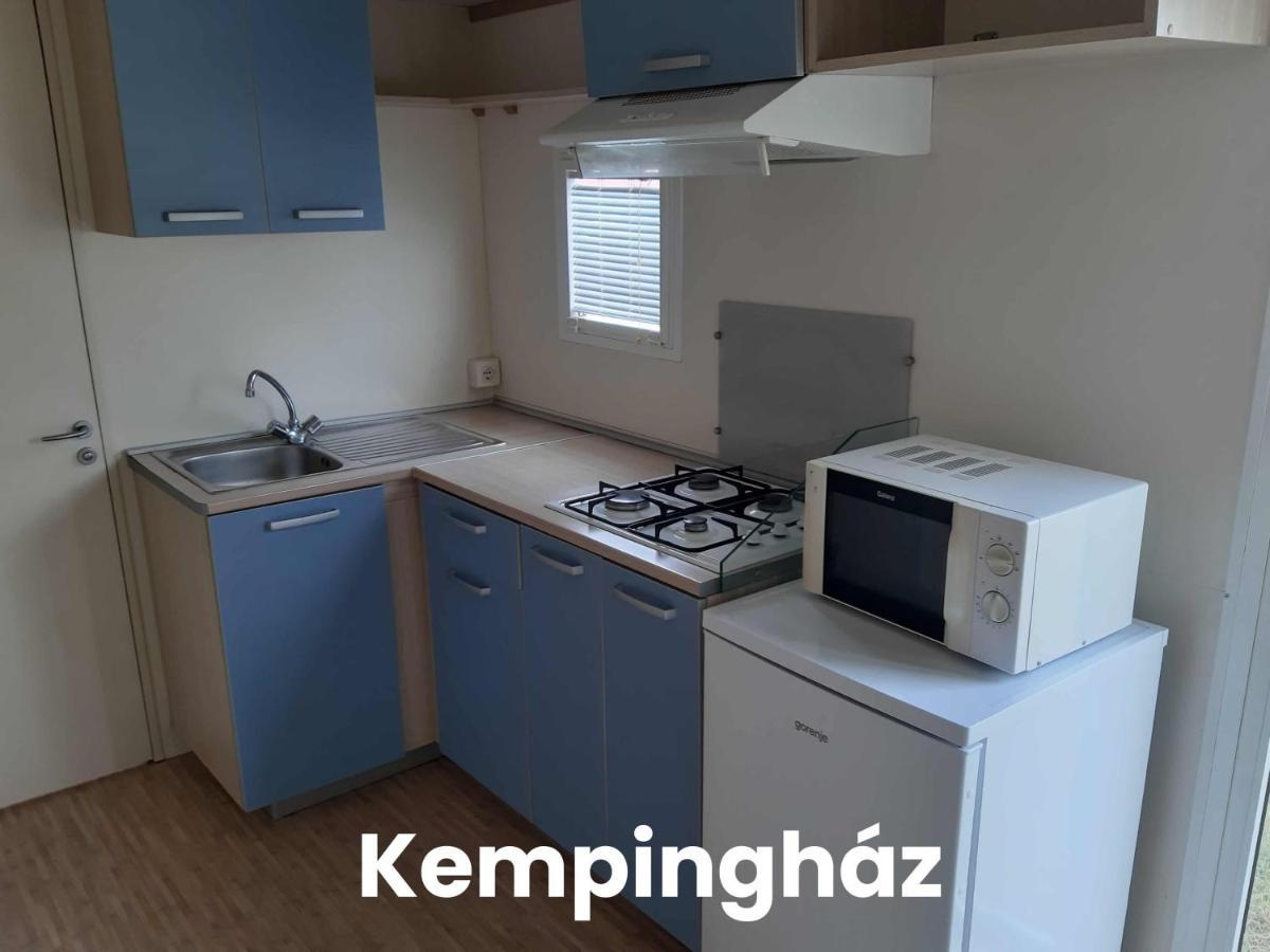 발라톤사르소 Szarszo Apartman Es Kempinghaz 아파트 외부 사진