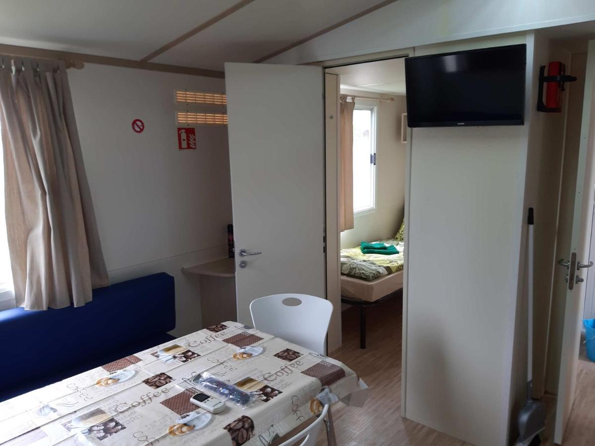 발라톤사르소 Szarszo Apartman Es Kempinghaz 아파트 외부 사진